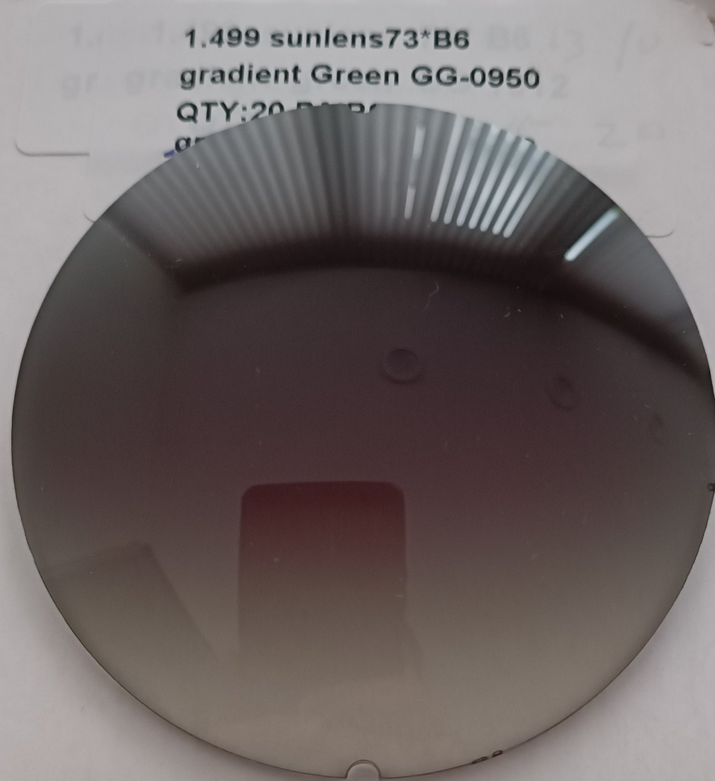 Einschleifen in eine Vollrandbrille: Grün im Verlauf