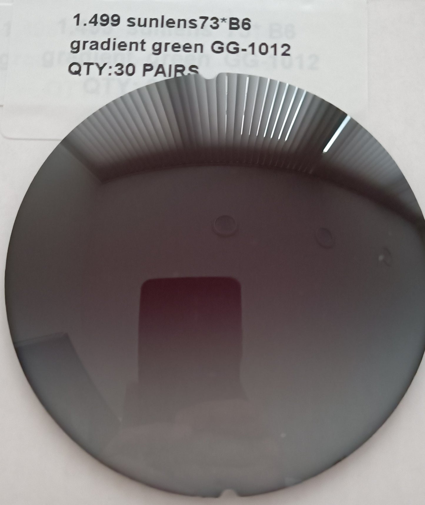 Einschleifen in eine Vollrandbrille: Grün im Verlauf