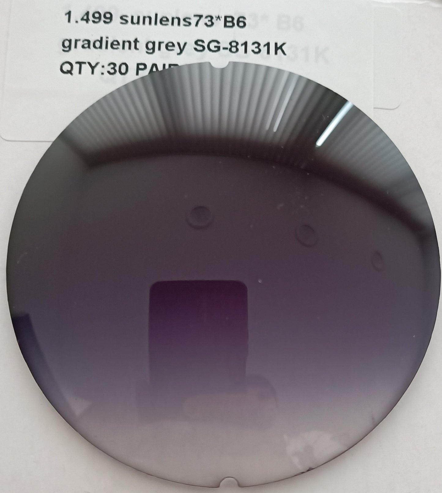 Einschleifen in eine Vollrandbrille: Grau im Verlauf