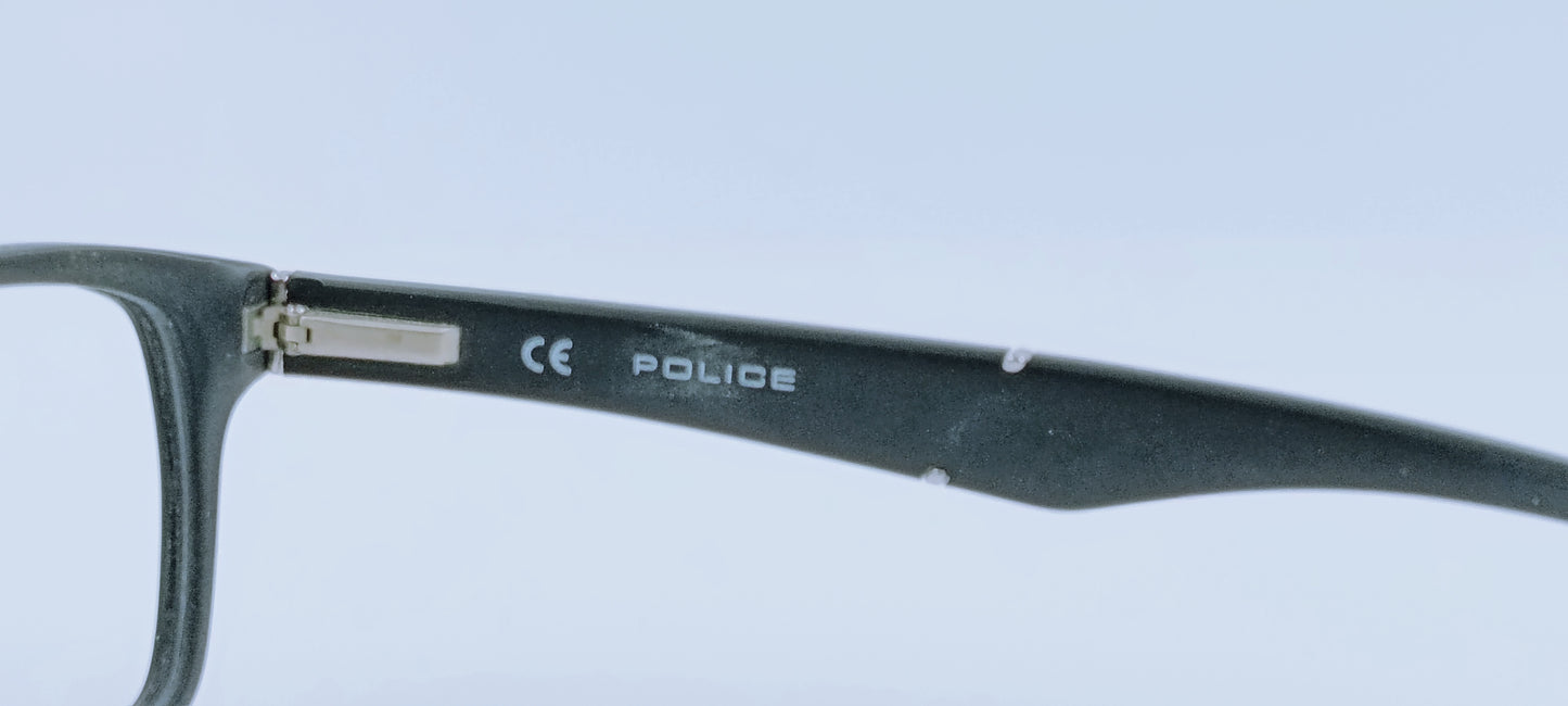 POLICE V1919 CLOSE UP2