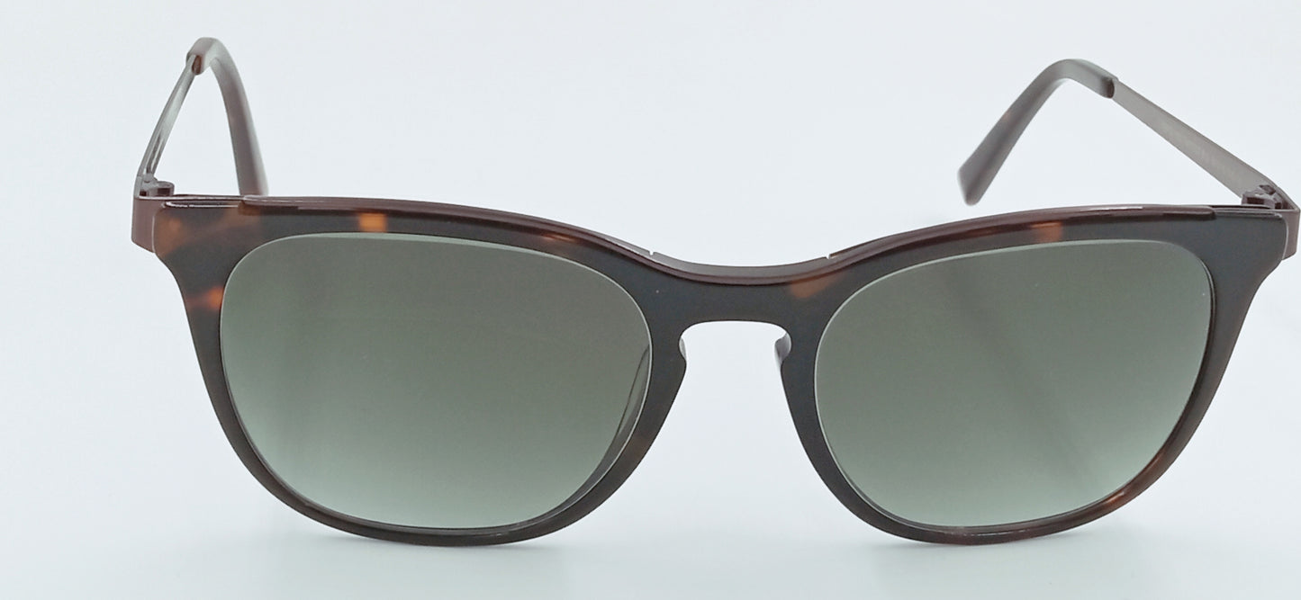 Eyesandmore NERO 810