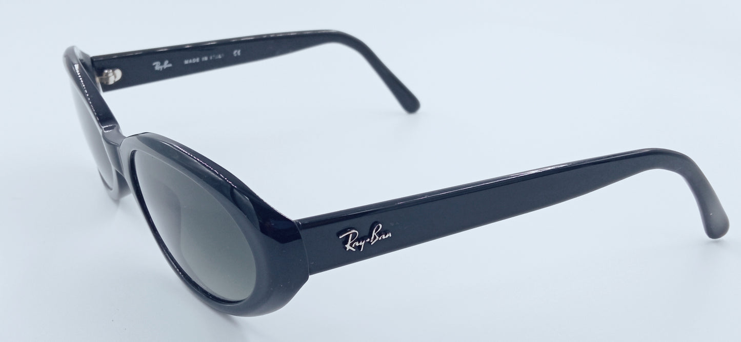 Ray-Ban RB2110 Rituals 901