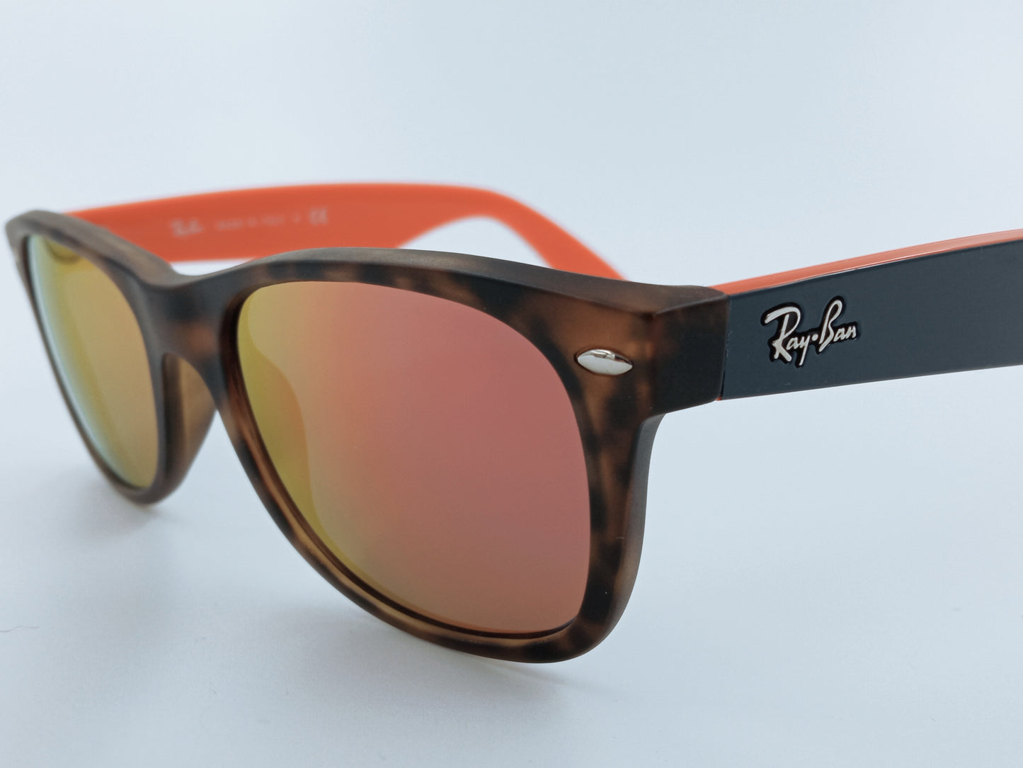 Ray Ban RB2132 NEW WAYFARER