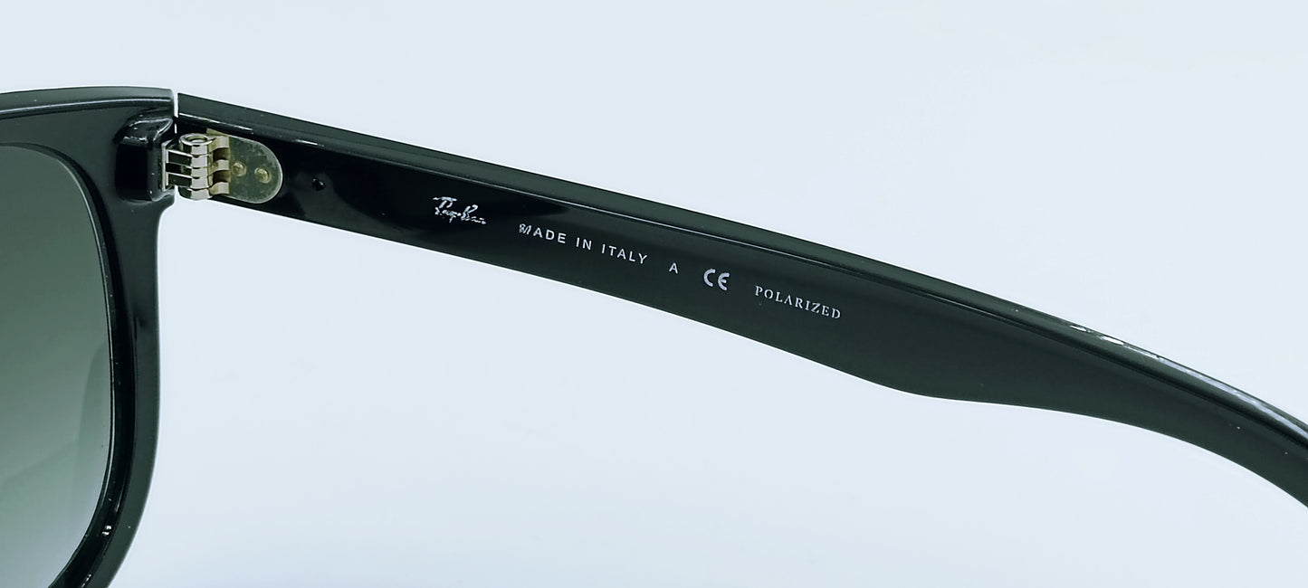 Ray-Ban RB4147