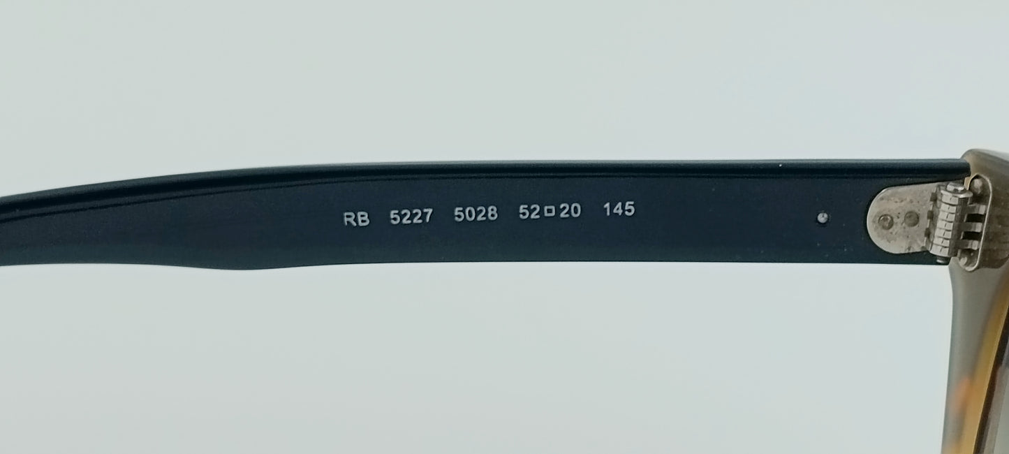 Ray Ban RB5227