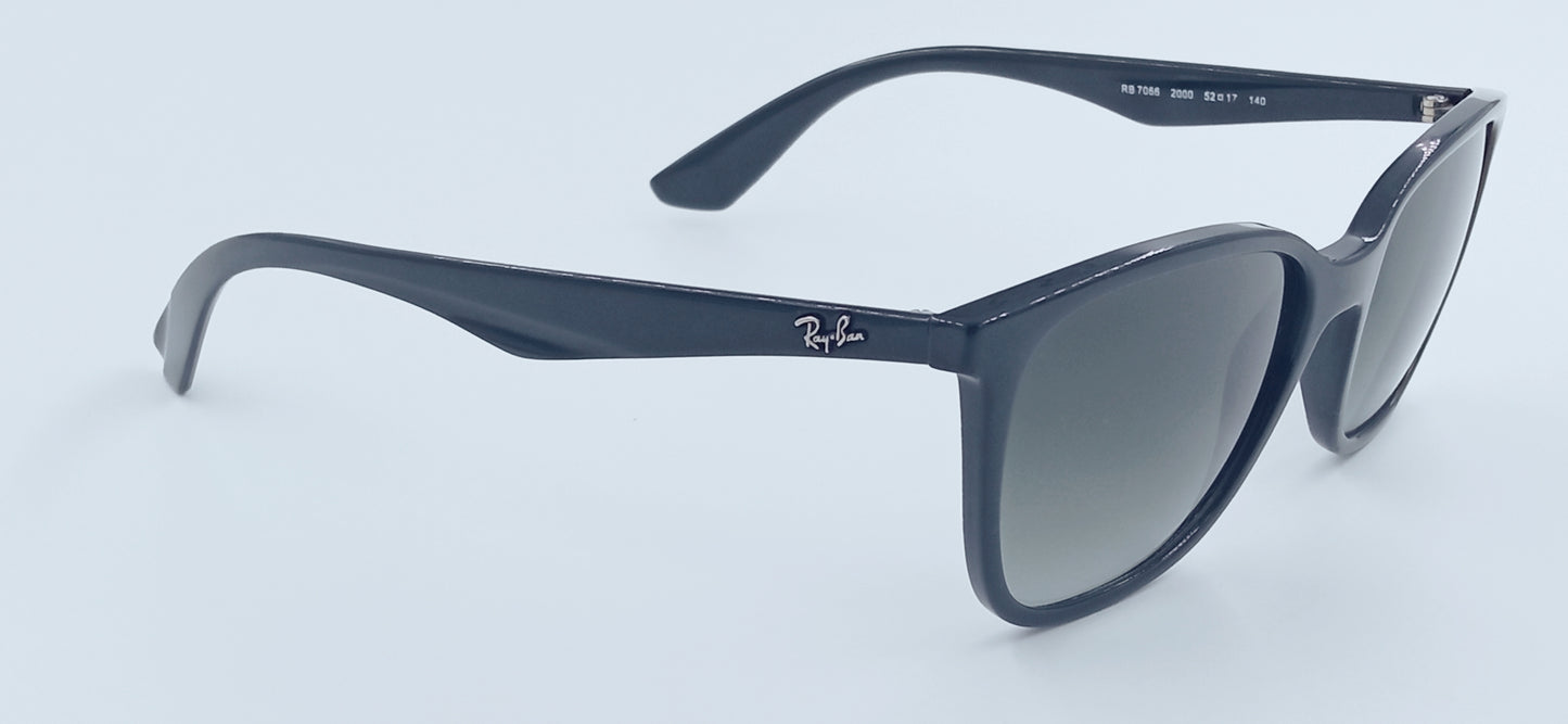 Ray Ban T RB7066 2000