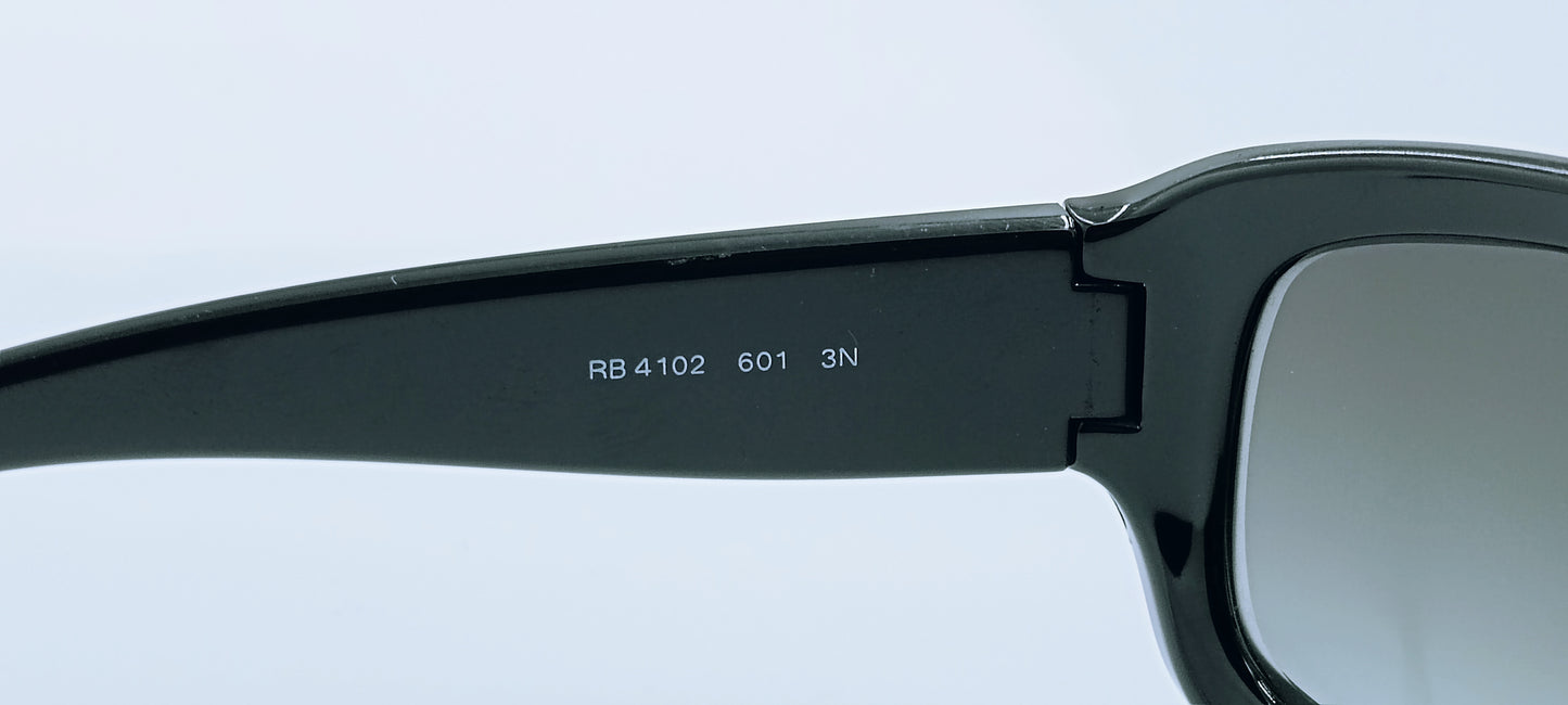 Ray-Ban RB4102