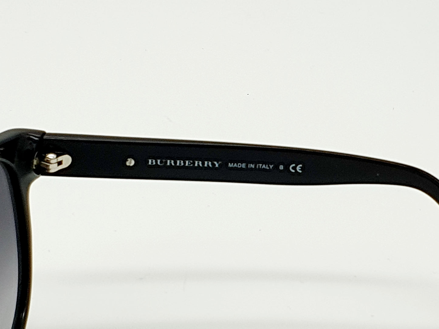 BURBERRY B4088