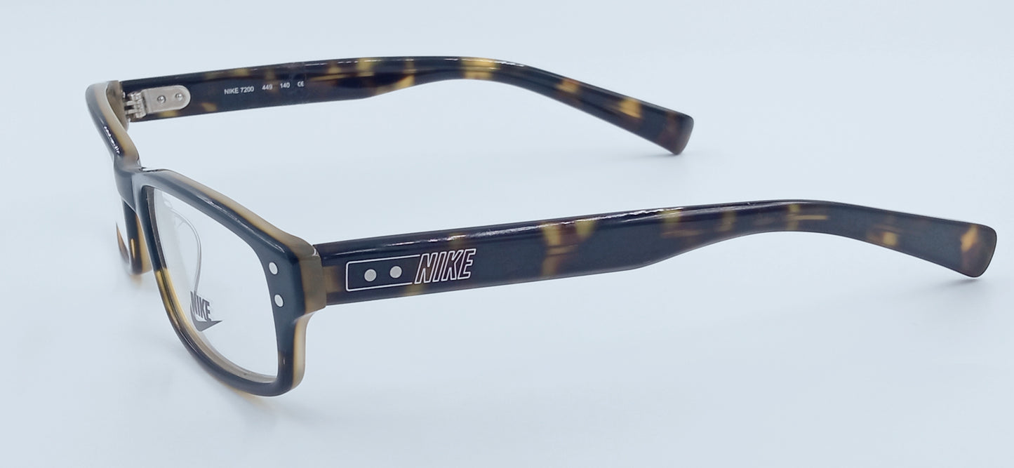 NIKE 7200
