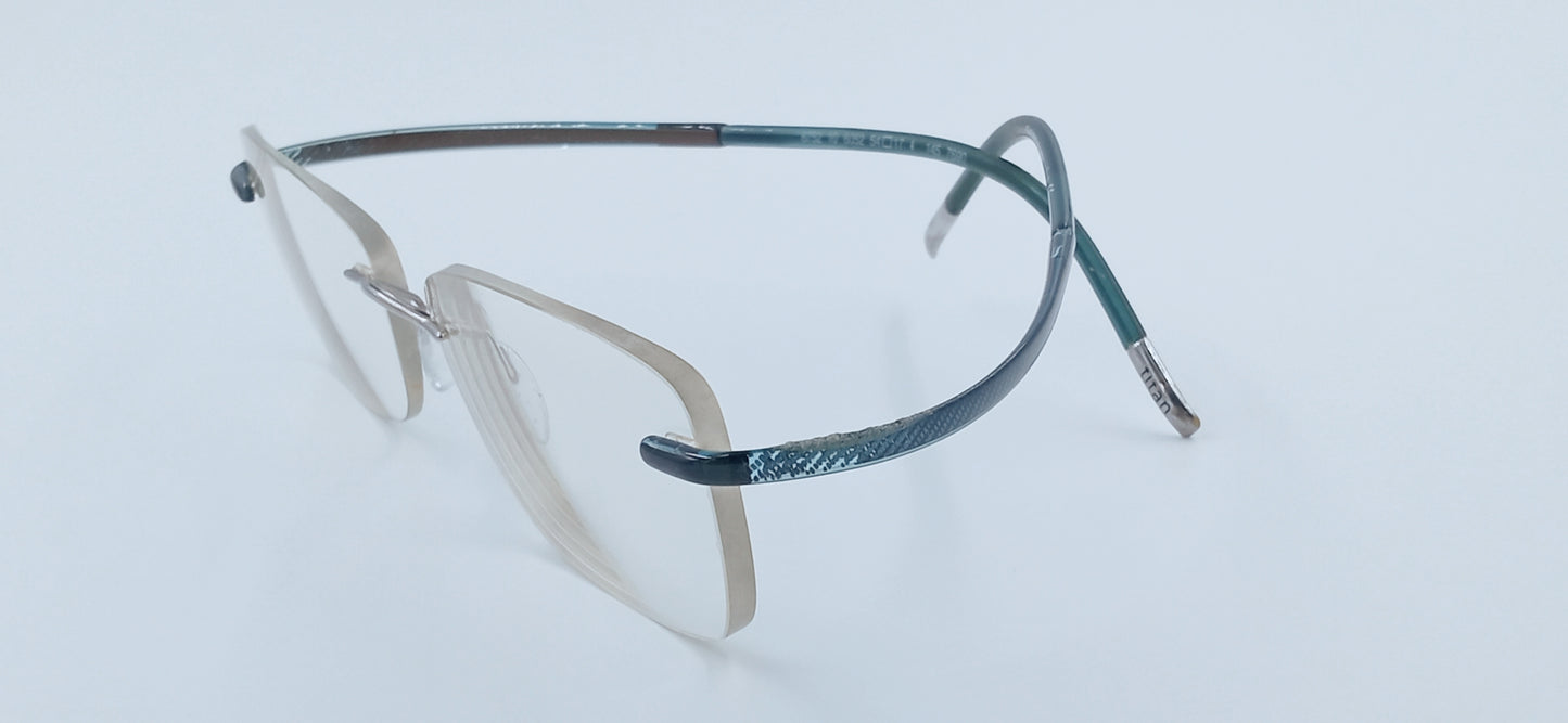 Silhouette 6752 Titan